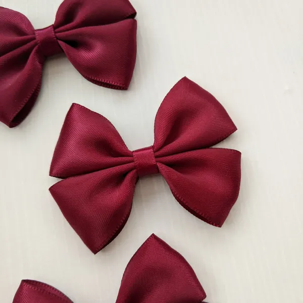 Handmade hair bows by Jodie Laura
